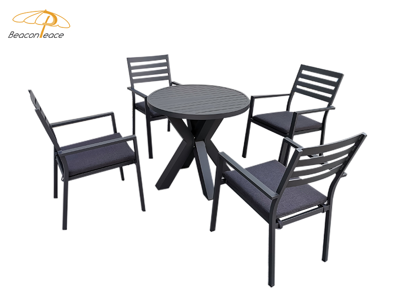 round outdoor dining table set