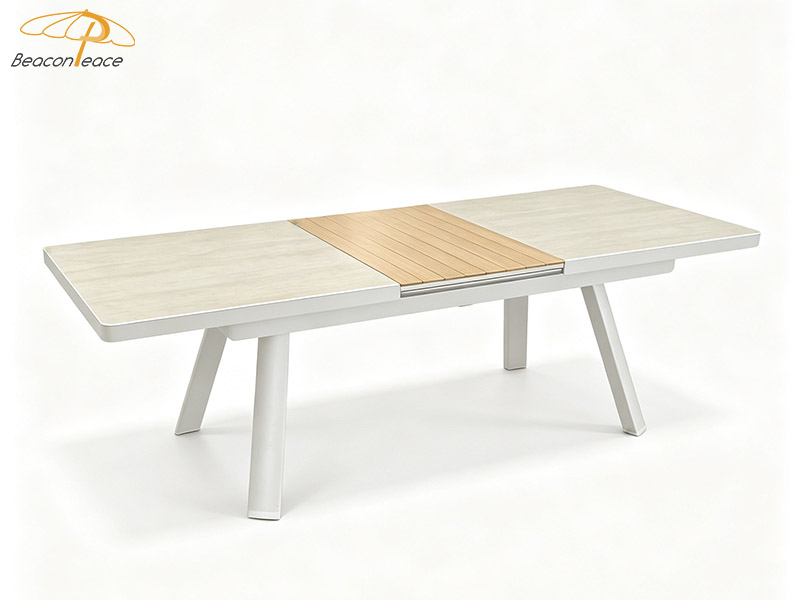 Outdoor Extendable Table